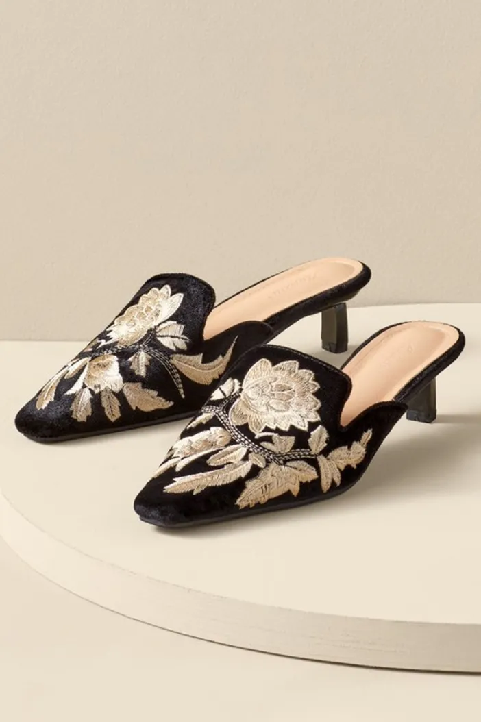 Soft Surroundings Shoes|Carolina Embroidered Mule