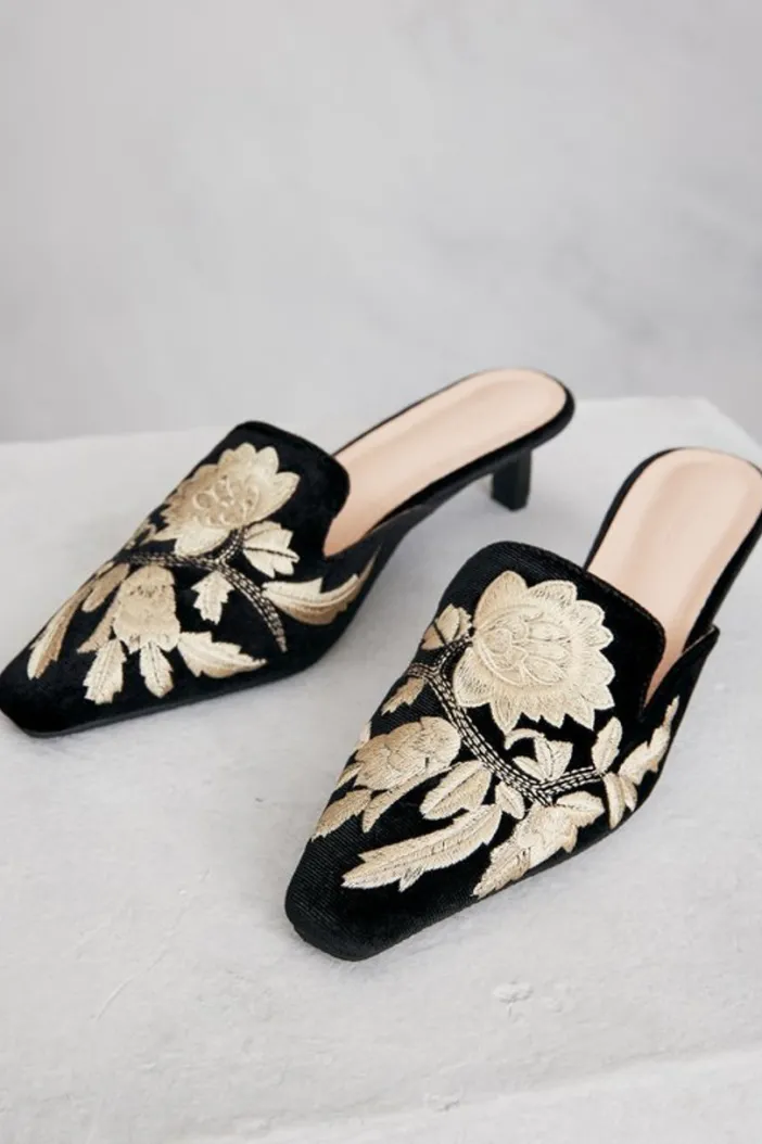 Soft Surroundings Shoes|Carolina Embroidered Mule