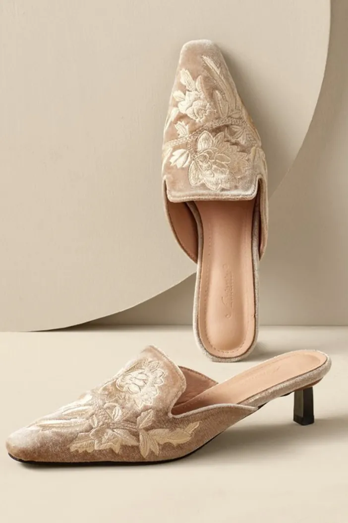 Soft Surroundings Shoes|Carolina Embroidered Mule