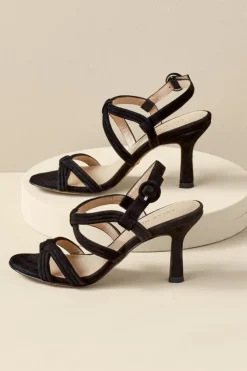 Soft Surroundings Shoes|Pelle Moda Wayve Strappy Sandal