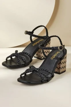 Soft Surroundings Shoes|Seychelles Cater To You Sandal Black