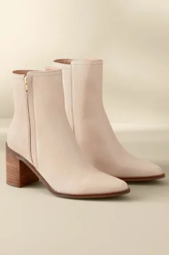 Soft Surroundings Shoes|Seychelles Desirable Boot