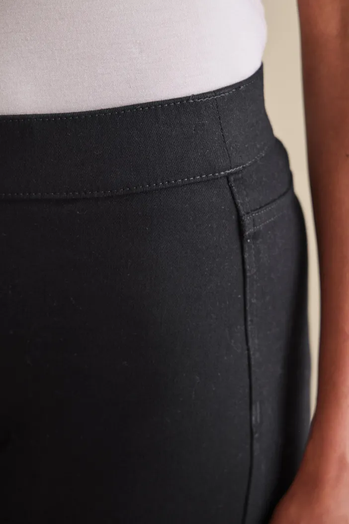 Soft Surroundings Jeans|Ultimate Denim Pull-On Slim Leg Jeans